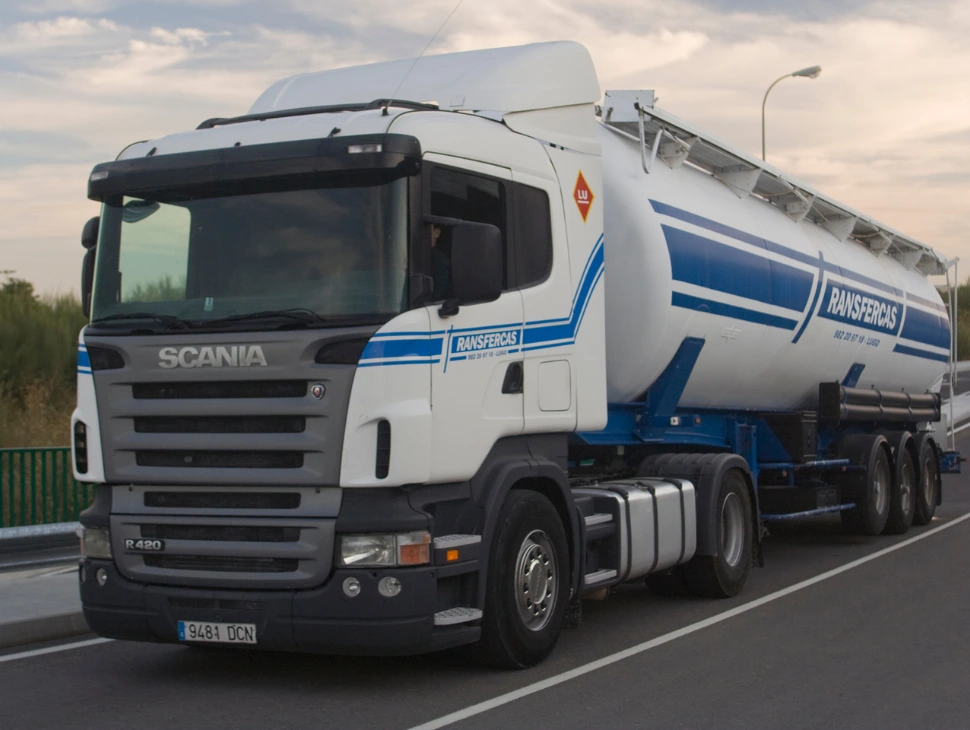 Transporte de productos líquidos no peligrosos